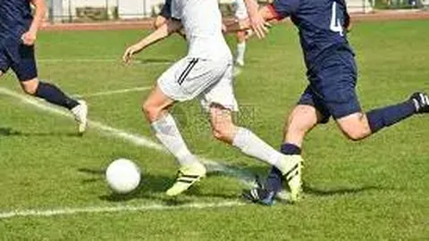 郭涵煜澳网女双止步第3轮，无缘八强，央视新闻客户端报道